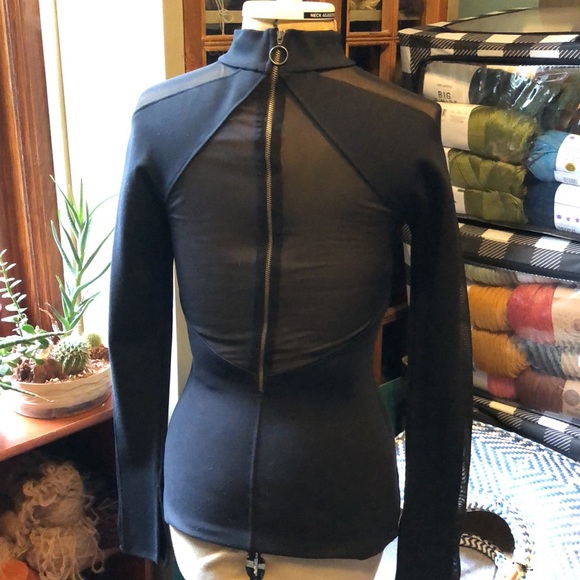 Free People black top-size XS - Picture 2 of 9